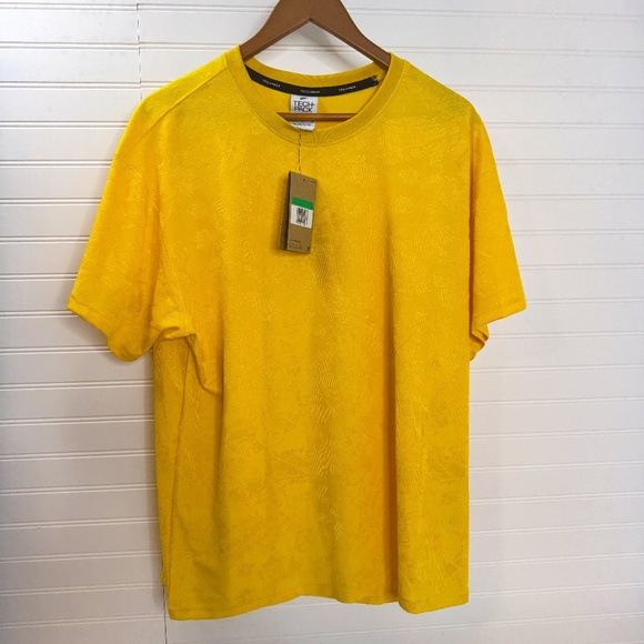 NEW Nike Men's Large Dri-FIT Tech Pack Yellow Jaquard Short Sleeve Shirt - Picture 1 of 9
